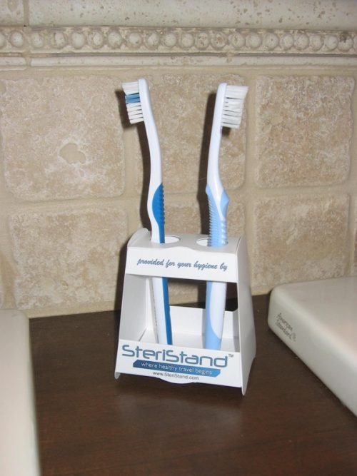 SteriStand(tm) Travel Toothbrush Holder